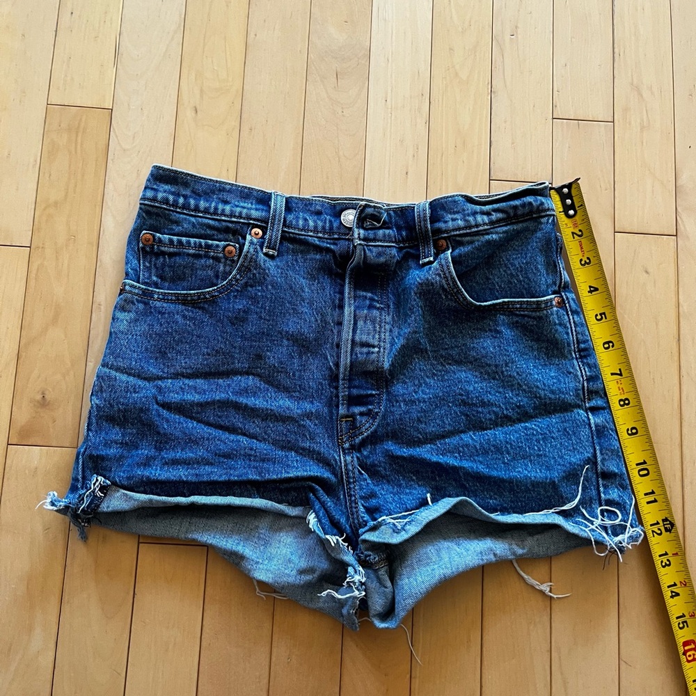 Levi's Ribcage Blue Jean Shorts - Picture 2 of 5